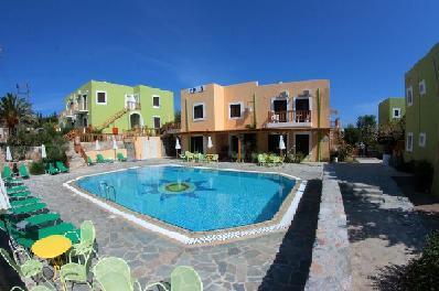 Perla Aparthotel 3*